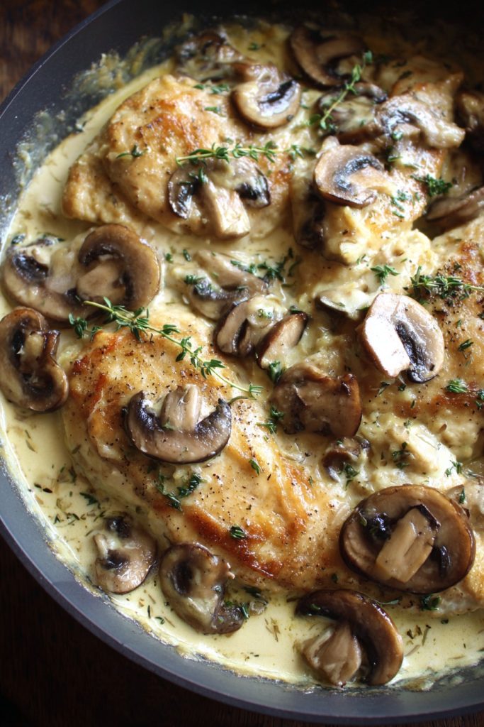 Creamy Mushroom Garlic Chicken: A Weeknight Wonder